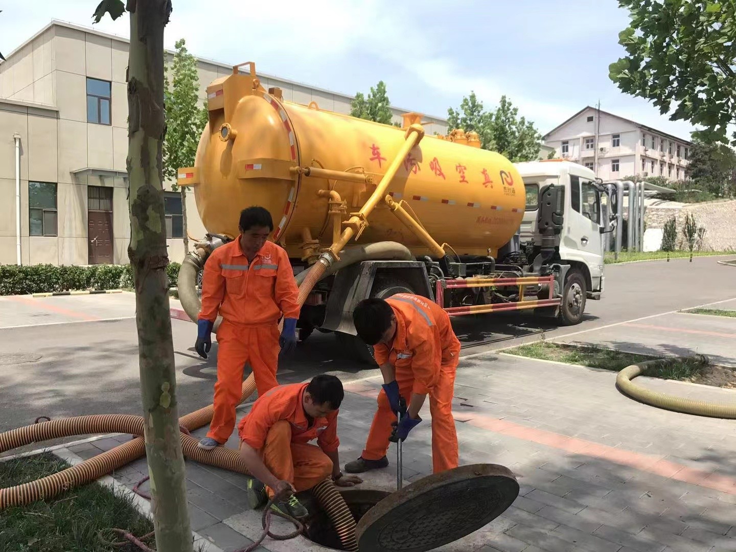 什邡化粪池清理与5-8吨吸粪车施工效率分析
